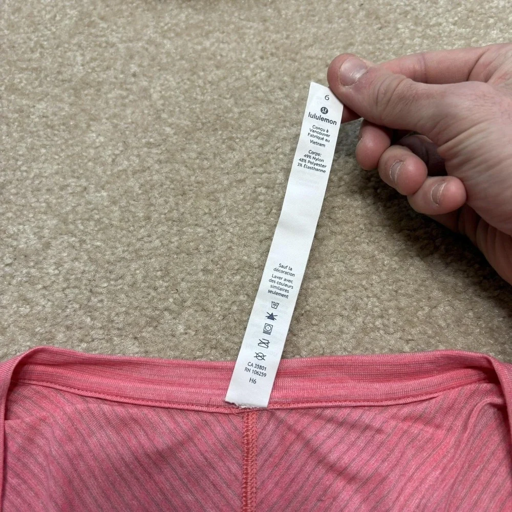 Lululemon‎ Shirt Womens 6 Pink Scoop Neck Short Sleeve Lightweight Yoga Tee